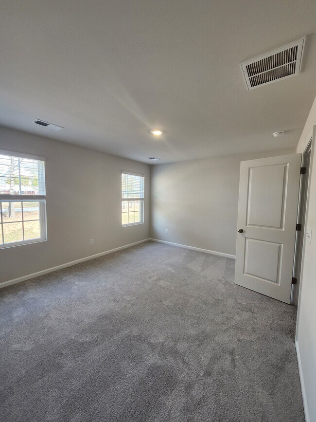 Photo - 818 Powder Br Dr