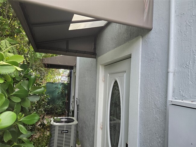 9230 SW 35th St Unit back left