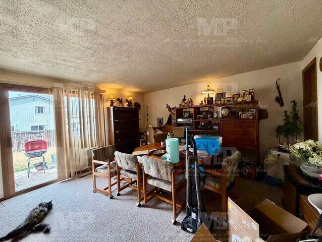 Photo - 1718 Enfield St