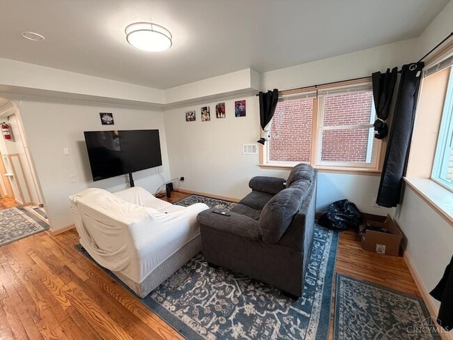 Photo - 1589 Summit Rd