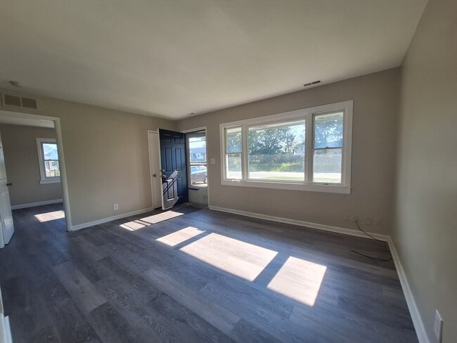 Photo - Three bedroom ranch in Roseville