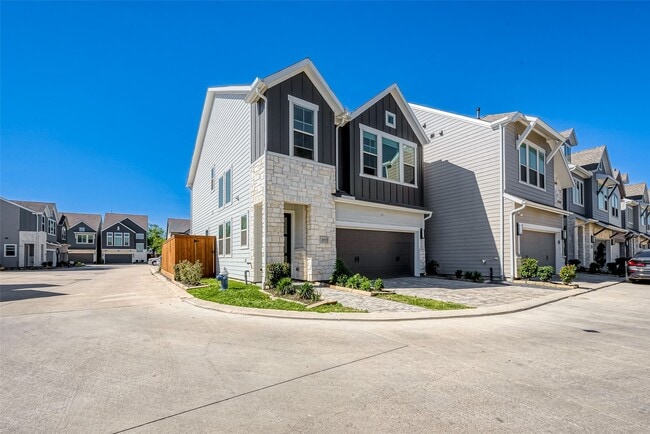 Photo - 10915 Brambling Wood Dr