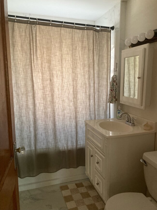 Photo - 141 Willow St