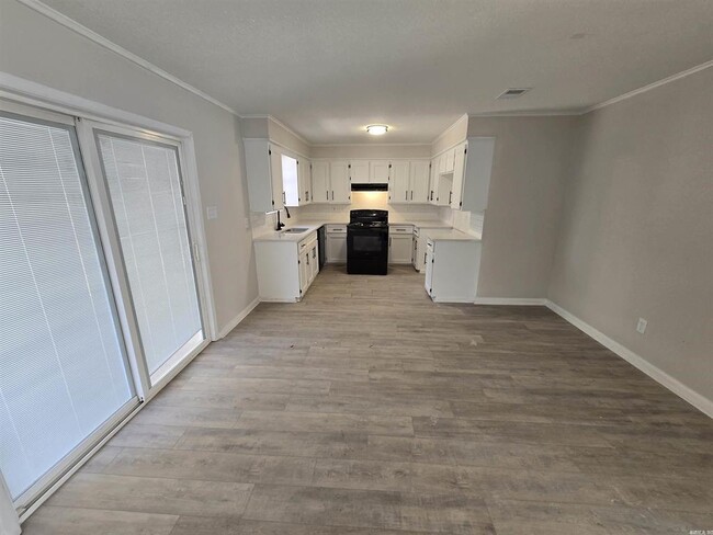 Photo - 501 Bristol Dr