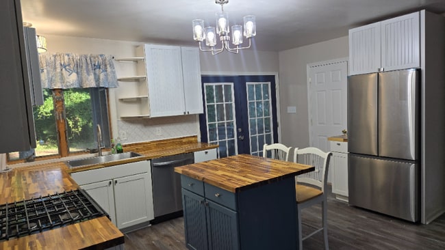 Photo - 14742 MacArthur Dr