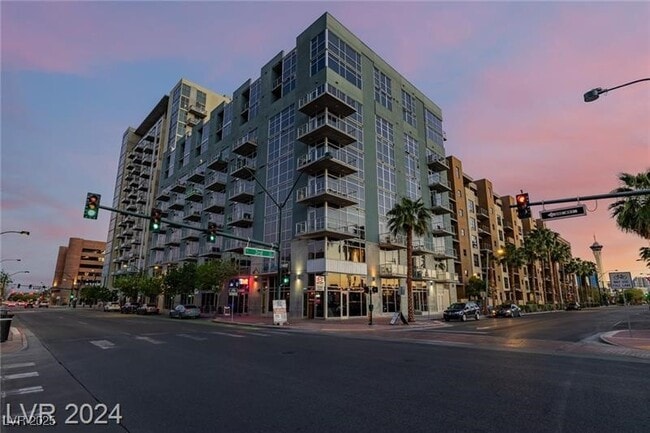 Photo - 353 E Bonneville Ave Unit 209