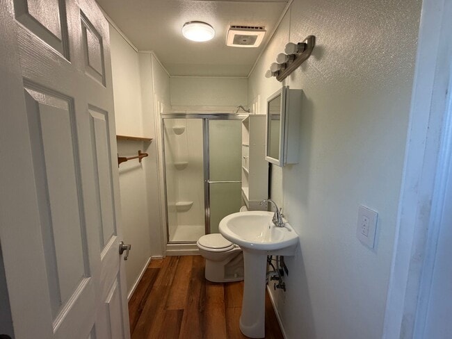 Photo - Cozy Studio House For Rent!