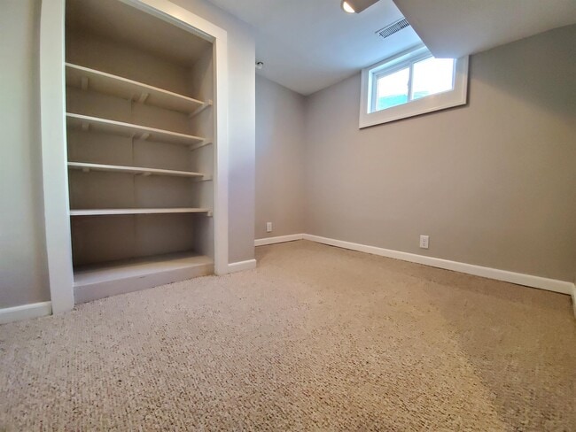 1112 6th Ave SE