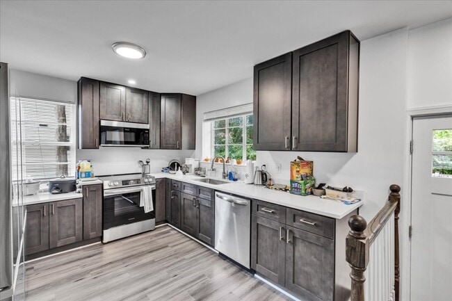 Photo - 4710 Harvard Rd