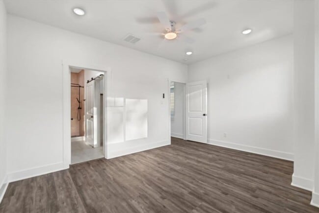 Photo - 227 S Broadway St House