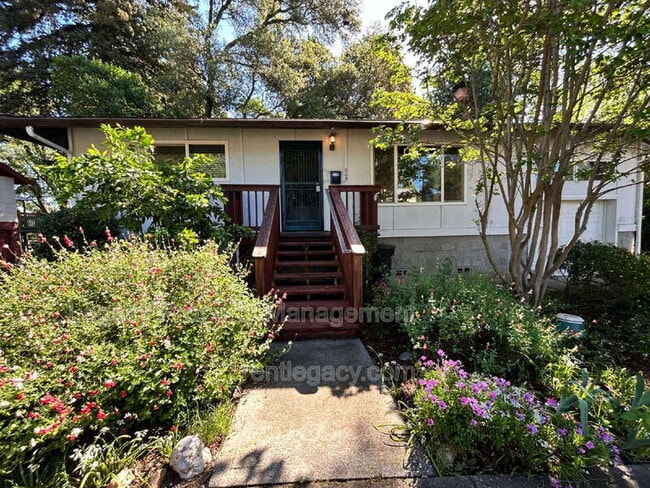 Building Photo - 209 Willow Ave