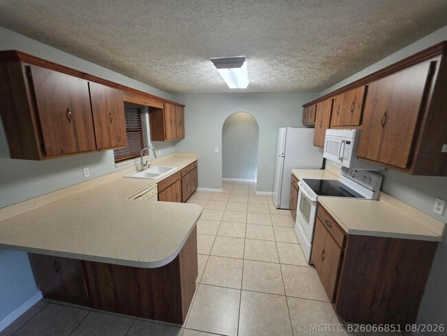 Photo - 1901 SW Dorado Ln