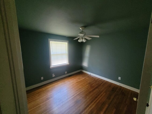 Photo - 104 Summerlea Dr