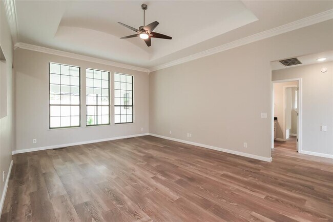 Photo - 400 Julies Trail