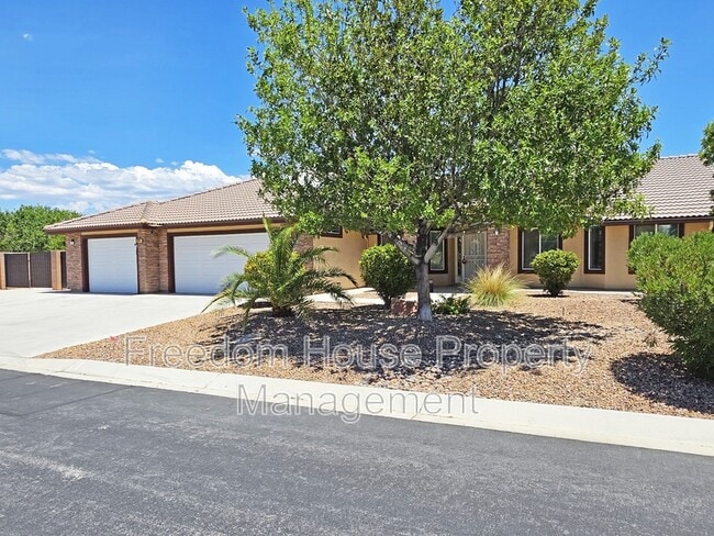 Photo - 111 Mondale Ct