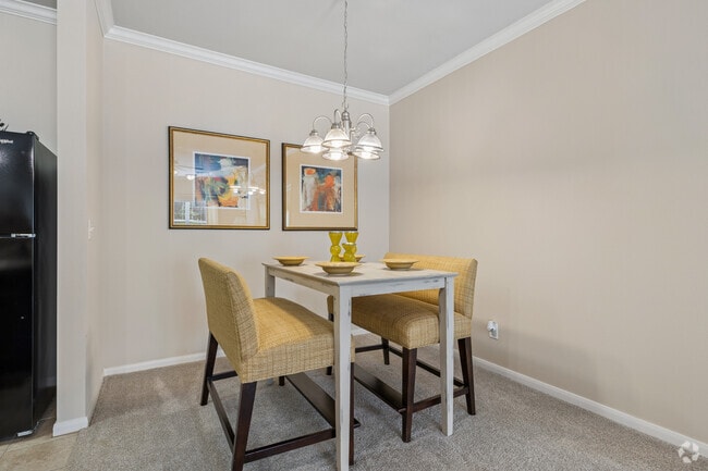 2BR, 2BA - 1,246SF - Dining Area