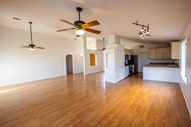 Photo - 8546 N Sayante Way