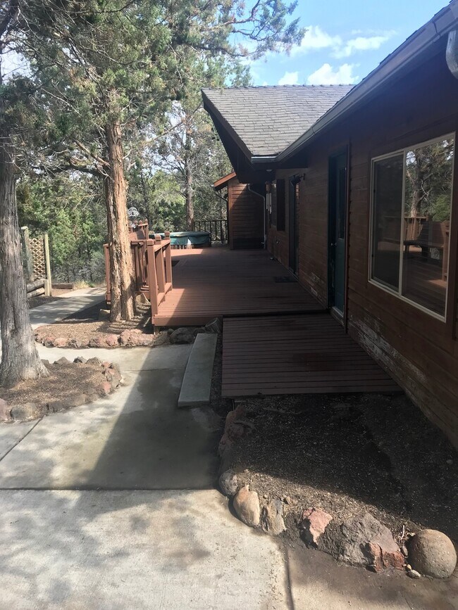 3 Bed/2 Bath Home in Tumalo! Rental House Rental in Bend, OR