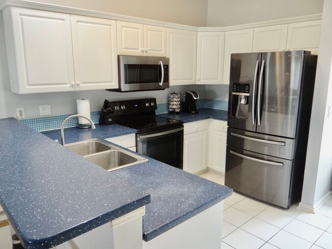 Photo - Seasonal Rental Available 11/25/24-4/30/25...