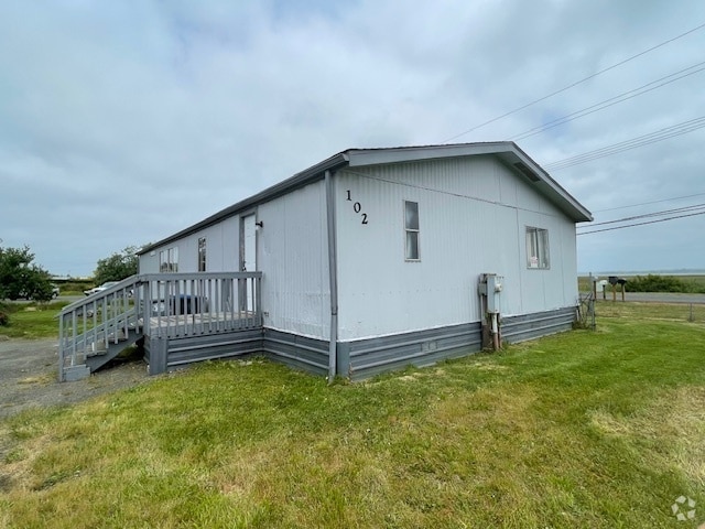 Building Photo - 102 W Veterans Ave Rental