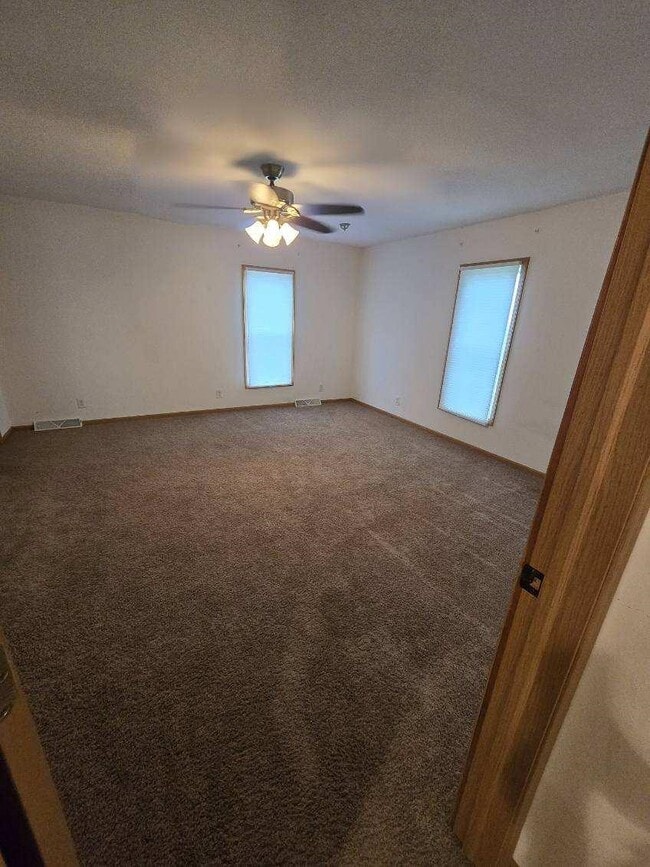 Building Photo - 6060 Town Hall Dr Rental