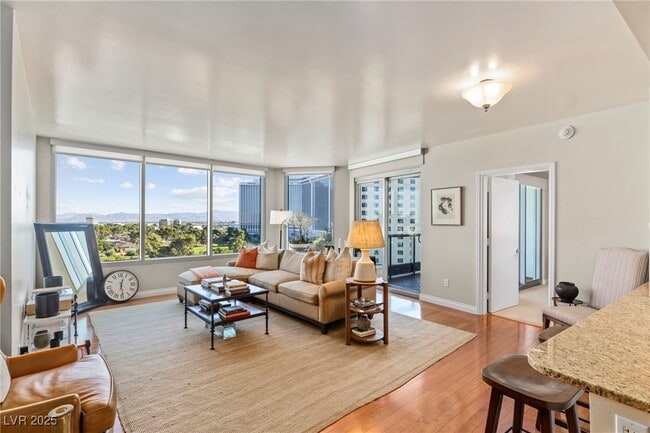 Building Photo - 322 Karen Ave Unit 801