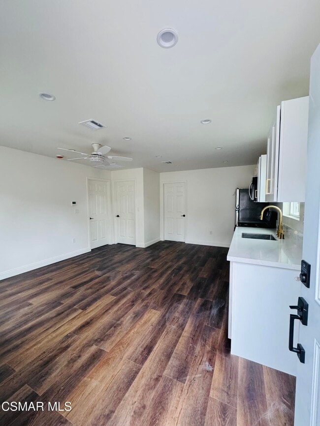 Photo - 22158 Eccles St