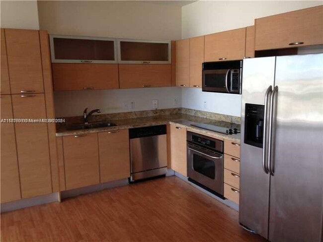 Photo - 3180 Coral Way Condominio Unidad #304