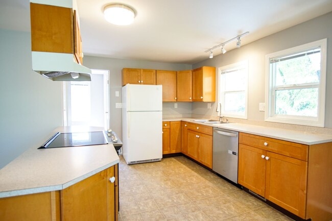 Photo - Delightful Rare Gem in SE Portland with Modern Amenities! Unit 02
