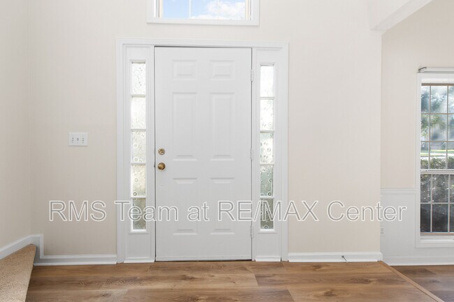 Photo - 1090 Norwalk Trce