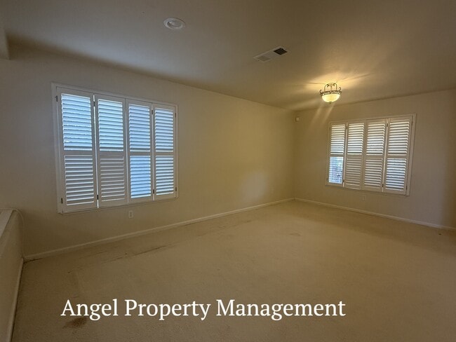 Photo - 1245 Oak Haven Way