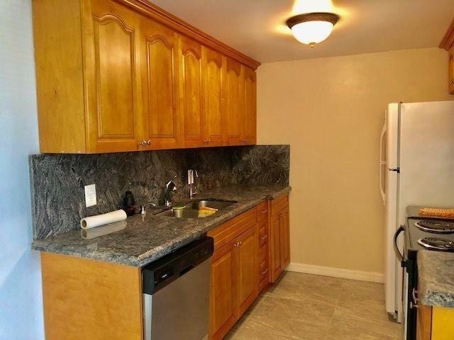 Photo - 1067 Cornwall D