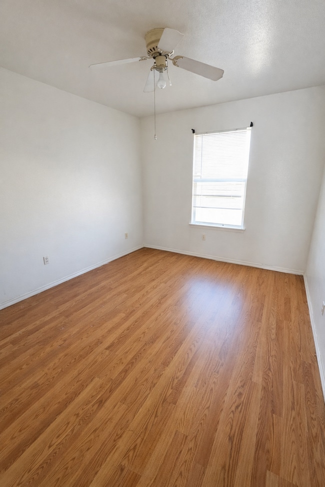 Photo - 1111 Horizon Dr Unit D