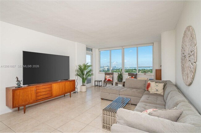 Photo - 5005 Collins Ave Unit 1506