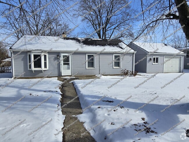 Building Photo - Four Bedroom Ranch Rental