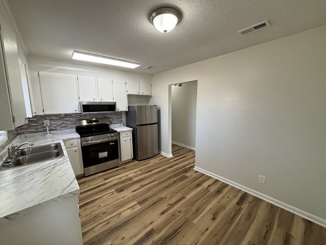 Photo - Available FOR RENT in Midland City, AL!!