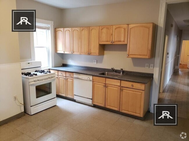 Building Photo - 4 bedroom in Brighton MA 02135 Unit 2 Rental