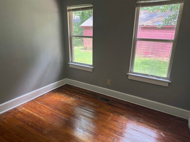 Photo - 1132 Cherry Laurel St