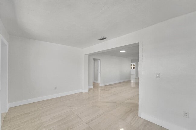 Photo - 7251 Grandview Blvd