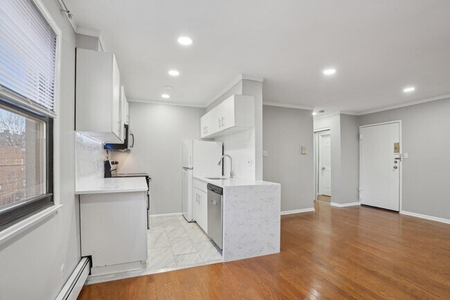 Photo - 56 68th St Unit 7