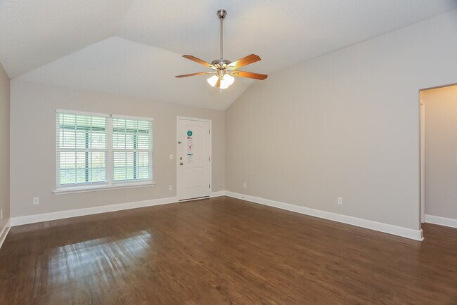 Photo - 45089 Weaver Cir