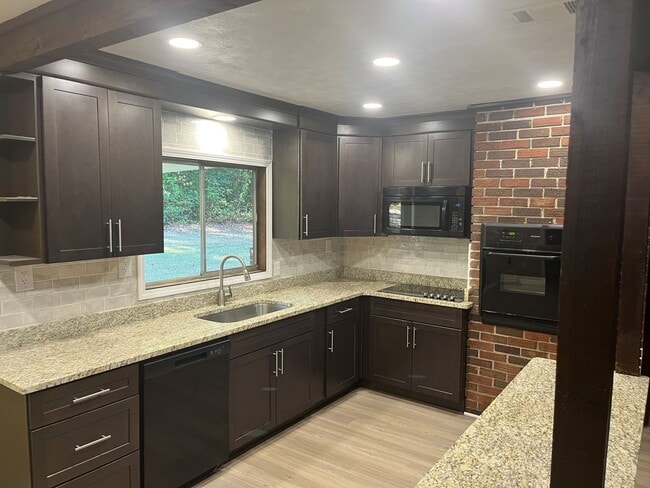 Photo - 163 Old Norton Rd