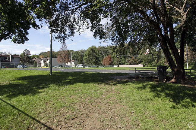 Photo - Country Commons Apartments