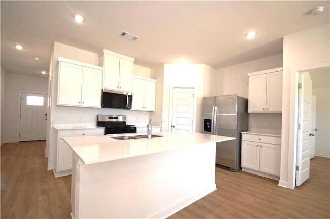 Photo - 568 Colorado St