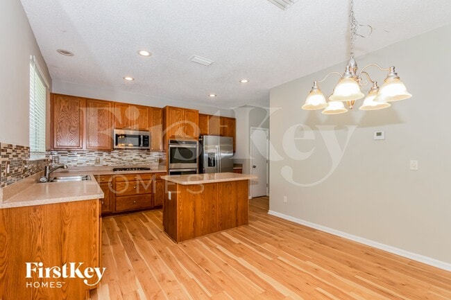 Photo - 7038 Beekman Lake Dr