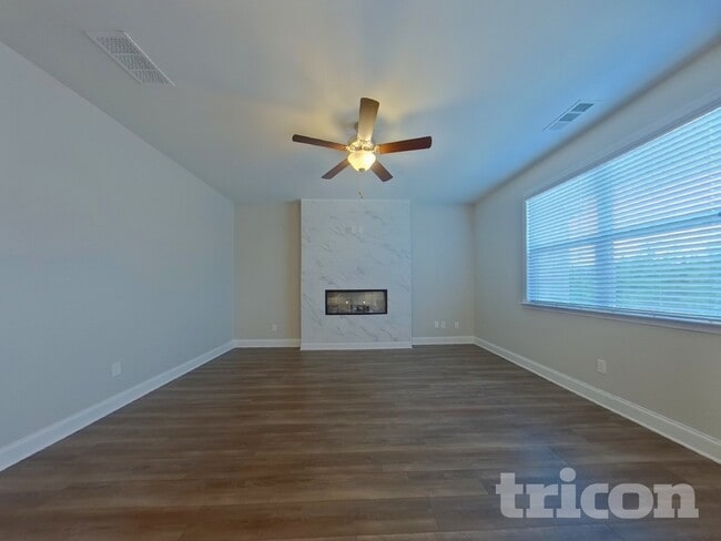 Photo - 80 Leyland Ct