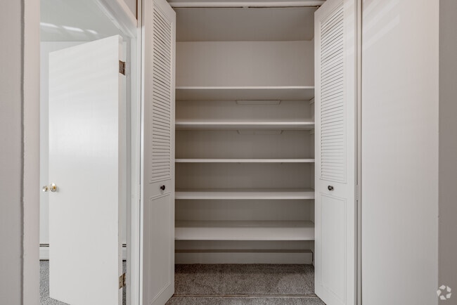1BR, 1BA Storage - Capri