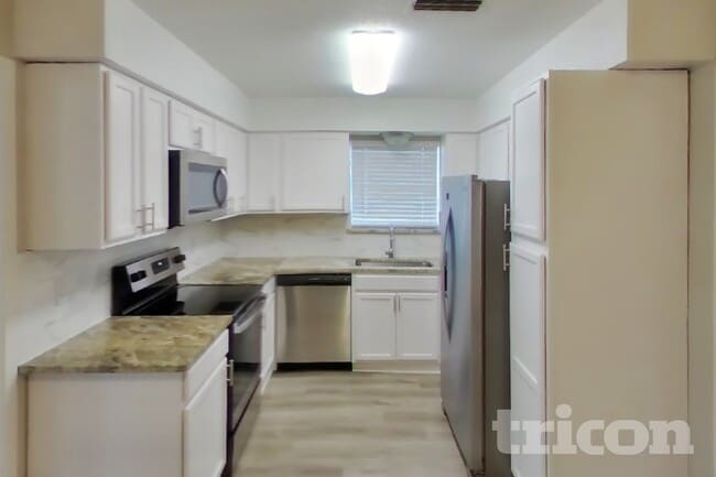 Photo - 725 Villa Ridge Dr