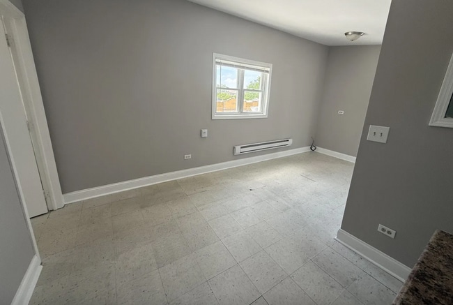 Photo - 2349 N Lorel Ave Unit 3R