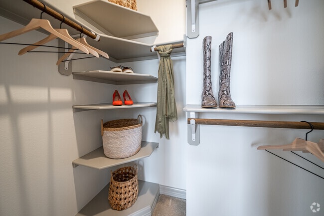2BR, 2BA - 1,167SF